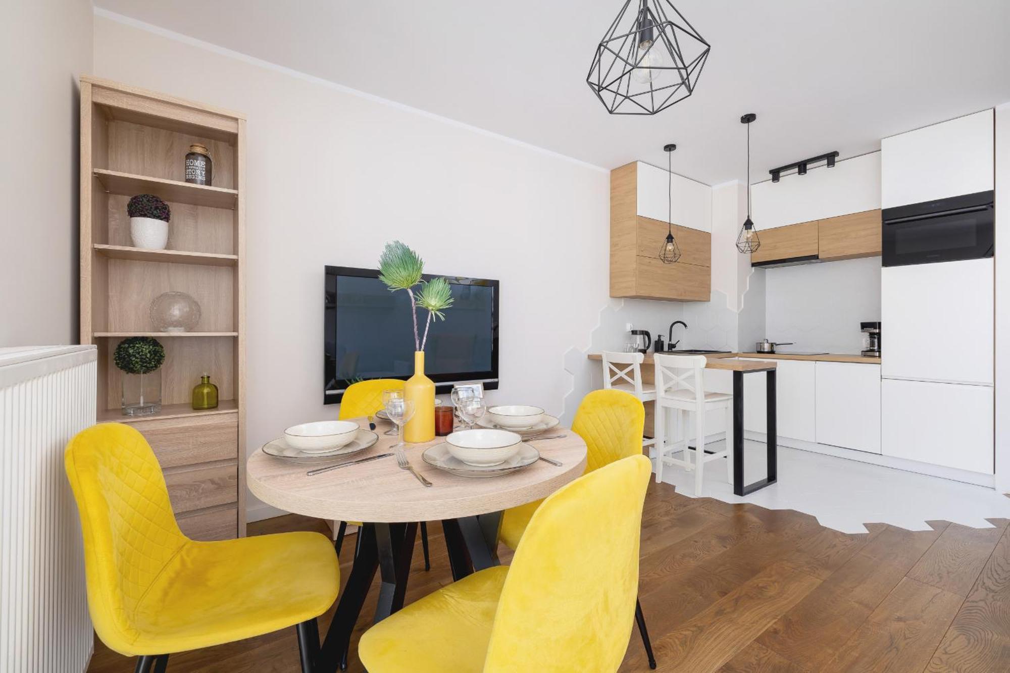 Przytulny Apartament Na Wroclawskiej Z Parkingiem W Krakowie By Noclegi Renters Exterior photo